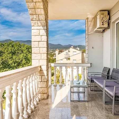 Appartement 4 Bedroom In Rijeka